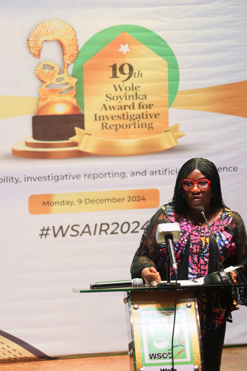 WSoyinkaCentre's tweet image. 2/
Alaka said Wole Soyinka Award for Investigative Reporting award presentation is a closing event for the 2024 #AIMConference.
She reaffirmed the importance of media credibility in the age of AI. 
Alaka said the media must adopt the AI tools while abiding by journalism rules.