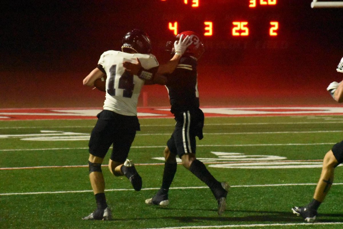 ReeceFuller16's tweet photo. 2024 regular season stats

19 catches
259 rec yds
292 all purpose 
3 caused fumbles
33 yd KR
1 fmbl recovery

@CoachGCannon @NwGaFootball 
@RecruitGeorgia @CoachHennes @CoachCutshaw https://t.co/DrxPd9q8Ku