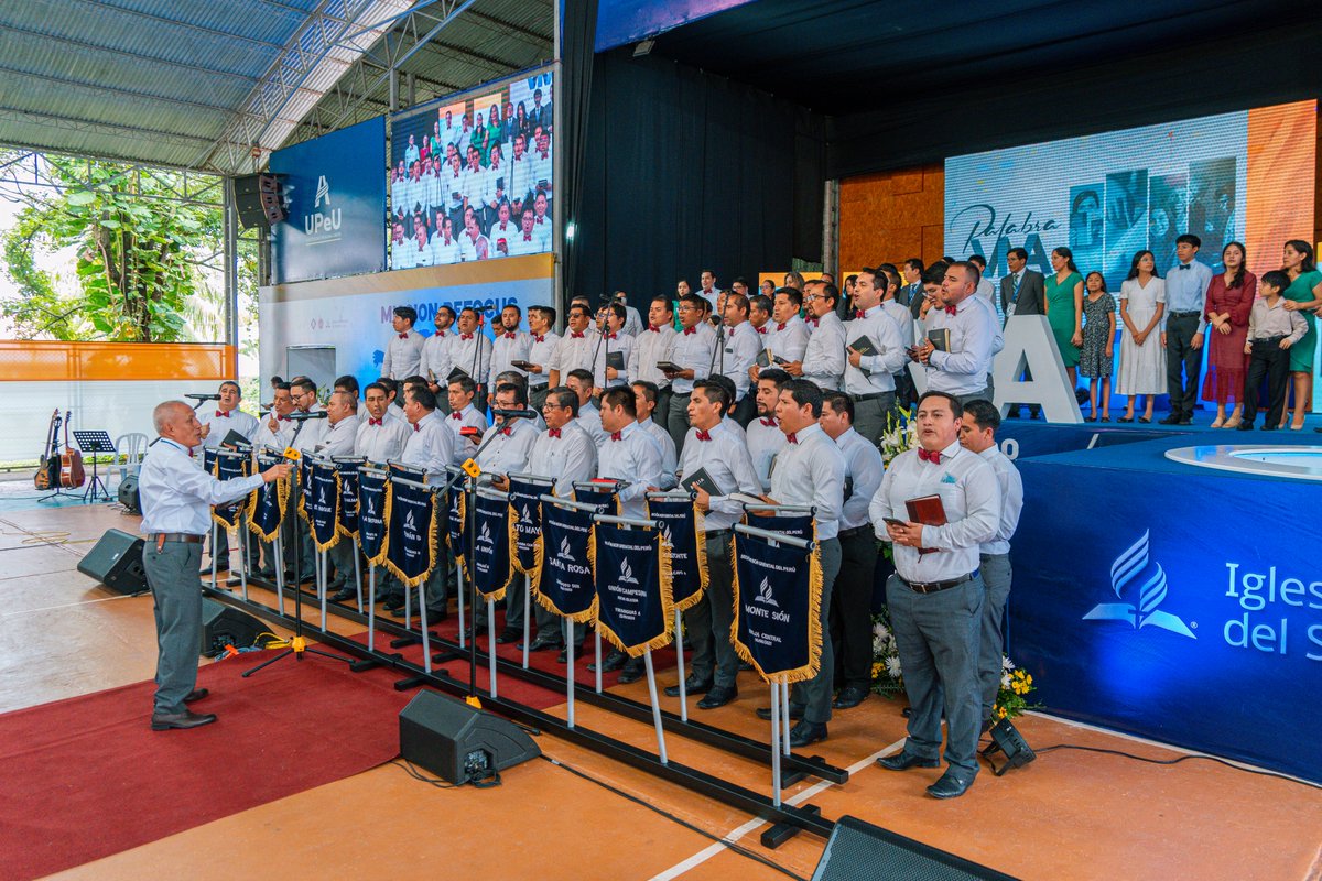 🎉✨ ¡Gran cierre del Informe de Presidencia! 🙌 Nuestros pastores distritales entonaron con emoción el canto Hay Caminos de Esperanza 🎶🙏, un recordatorio del impacto y misión que seguimos compartiendo. 🌟🌍 #UnidosEnLaMisión #EsperanzaQueInspira 💙