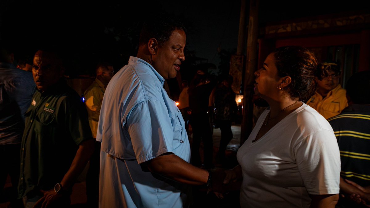FrancoRLuis's tweet photo. Hoy, se cumplen 69 días de la detención ilegal del #AlcaldeDeMaracaibo .@RafaelRamirezC, con él están detenidos 4 miembros de su equipo de gestión (#DianaBerrios, #MargaritaAssenza, #DavidBarros y #PedroGuanipa) exigimos la LIBERTAD DE TODOS los #PresosPolíticos #VenezuelaLibre https://t.co/LepzOVVhhg