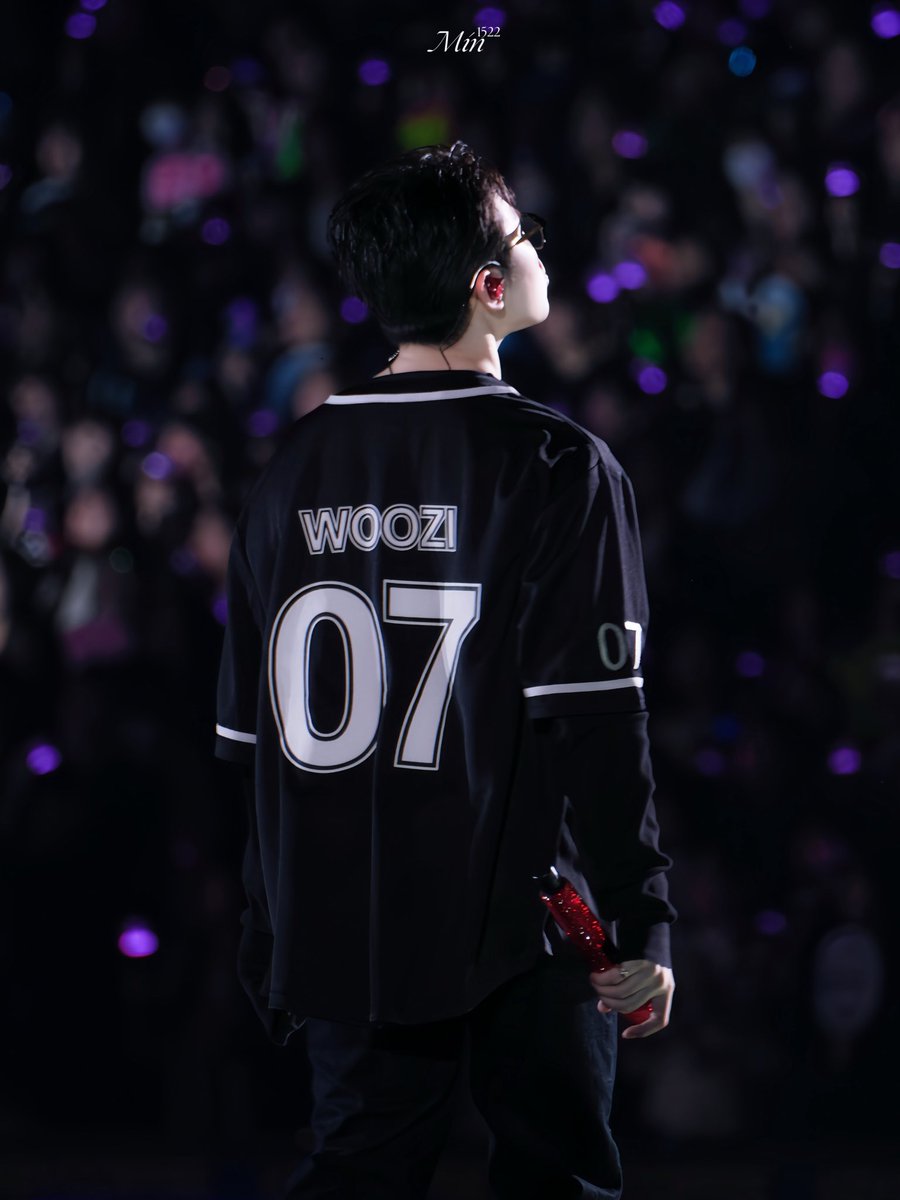 min_1522's tweet photo. 241205 RIGHT HERE WORLD TOUR IN TOKYO

지후니 입술.Zip

#우지 #WOOZI #ウジ #SEVENTEEN #세븐틴 https://t.co/TL5AXdd2yt
