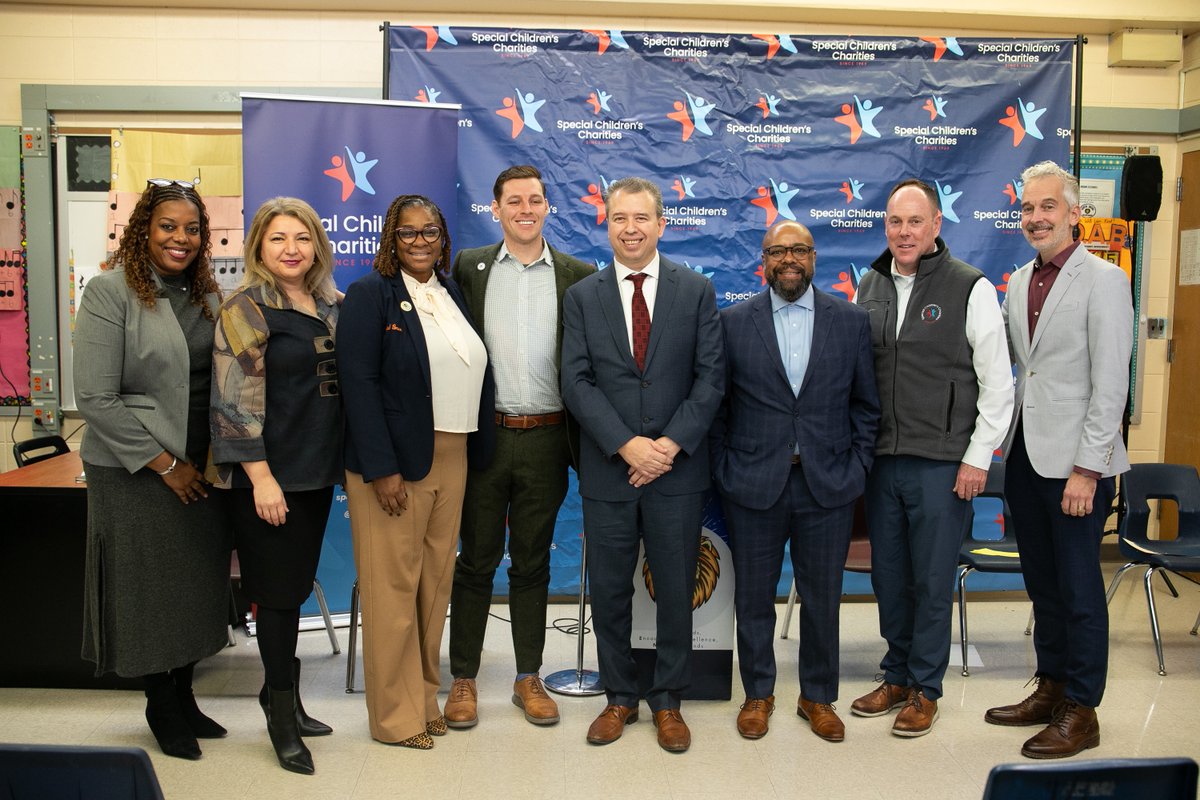 ChiPubSchools's tweet image. We’re excited to announce the opening of a new sensory classroom at @Sshorefinearts, made possible by a generous $1.3 million donation from Special Children’s Charities, with support from @mattoshea19.

This donation advances our district’s efforts to enhance educational…