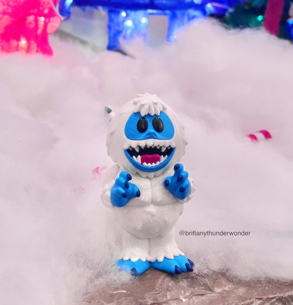 BThunderWonder's tweet photo. 🤍Bumbles🤍 #Bumbles #FunkoSoda #FunkoPhotoADay #FunkoPhotography #RudolphtheRedNosedReindeer #Cute #Rudolph #Funko #Christmas #Chase #FunkoLife #Funkos #ChristmasTime https://t.co/bdC2jNLP3l