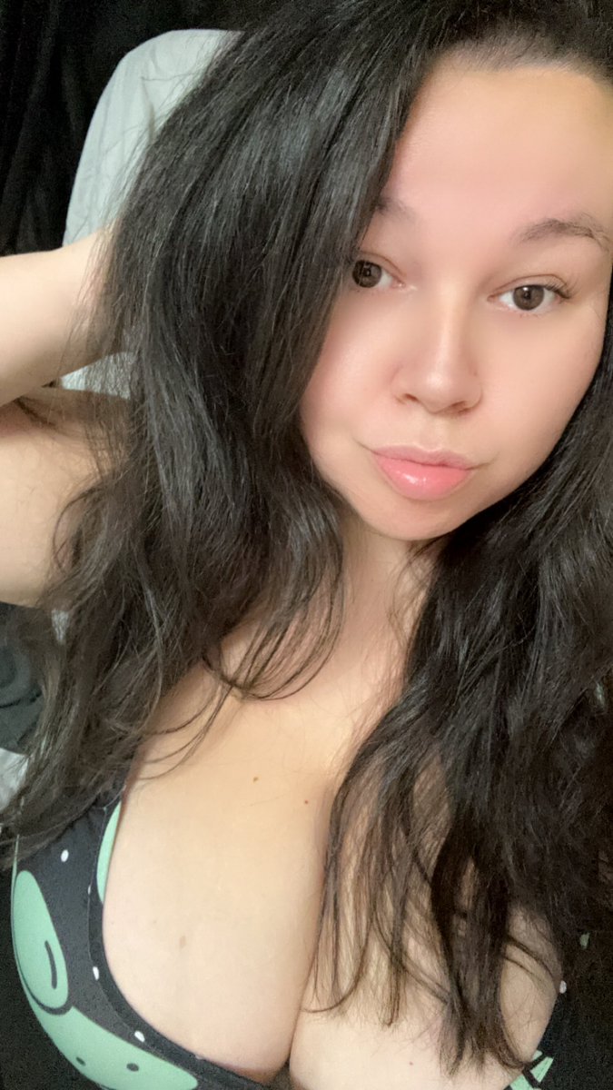 lilmissxogaming's tweet photo. Add my new snap💋 #snapchat #snap #milf #mommycontent #mommymilkers #onlyfans @OnlyFans https://t.co/9Rc0Sn4gOb