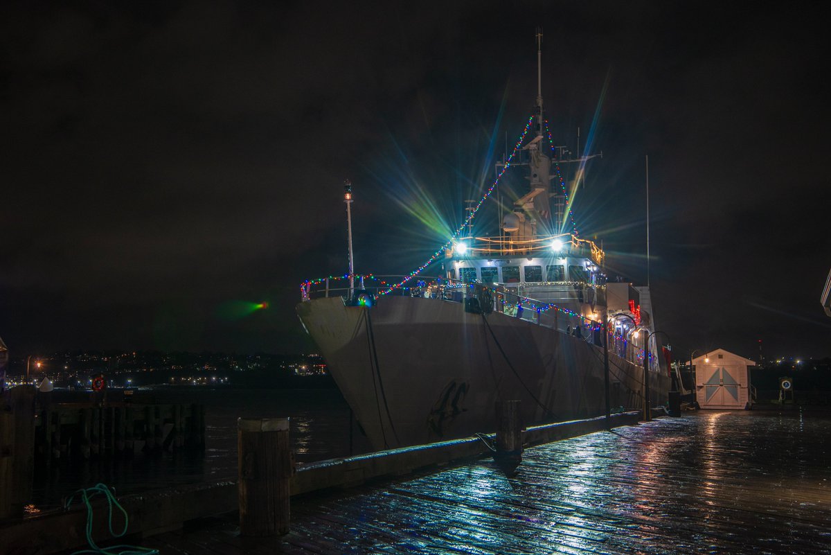CFB_BFCHalifax's tweet photo. Dressed for the occasion, #HMCSKingston lights shine bright during @evergreenfestns. Join us for daily tours from 1 – 4 PM and 530- 7 PM, until Thur, Dec 12, on the #Halifax Waterfront, near the Wave. https://t.co/YK38hcdjzP