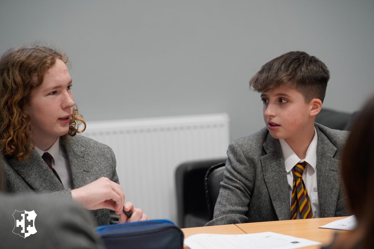 At the last 3rd Form Food for Thought seminar of the term, pupils put their argumentative and critical thinking skills to the test, as we discussed a number of philosophical and current affairs issues, including whether modern society has lost its grip on the idea of objective