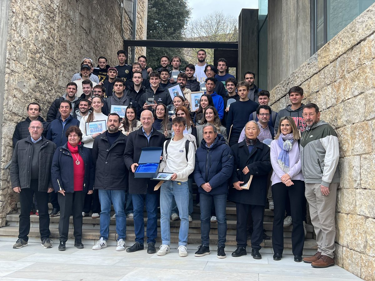 Universitat de Girona (@univgirona) on Twitter photo Avui ha tingut lloc la Festa de l'Esport 2024 organitzada per <a href="/UdGEsports/">Servei d'Esports UdG</a>.
El cap del Servei <a href="/davidgraubatlle/">David Grau Batlle</a> dona les dades: 3.045 socis, un 39 % de dones i un 61 % d'homes. 346 persones a les activitats dirigides. 226 participants en 20 activitats de voluntariat esportiu. Avui ha tingut lloc la Festa de l'Esport 2024 organitzada per <a href="/UdGEsports/">Servei d'Esports UdG</a>.
El cap del Servei <a href="/davidgraubatlle/">David Grau Batlle</a> dona les dades: 3.045 socis, un 39 % de dones i un 61 % d'homes. 346 persones a les activitats dirigides. 226 participants en 20 activitats de voluntariat esportiu.