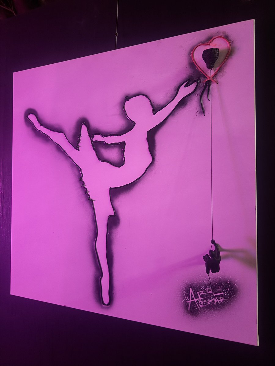 Angie_Starr's tweet photo. #ArtBasel2024 https://t.co/UhS0EU3Ca4