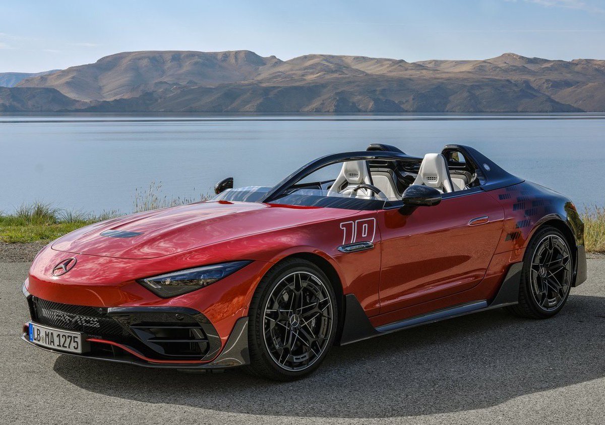 khuleonwheels's tweet photo. Mercedes-AMG’s stunning Mythos Series PureSpeed premieres at 2024 Formula 1 Abu Dhabi Grand Prix. See details here: https://t.co/KzJZ7mwjft

#MercedeeAMG #AMGPureSpeed #MercedesBenzSA https://t.co/9QRC5XoRaT
