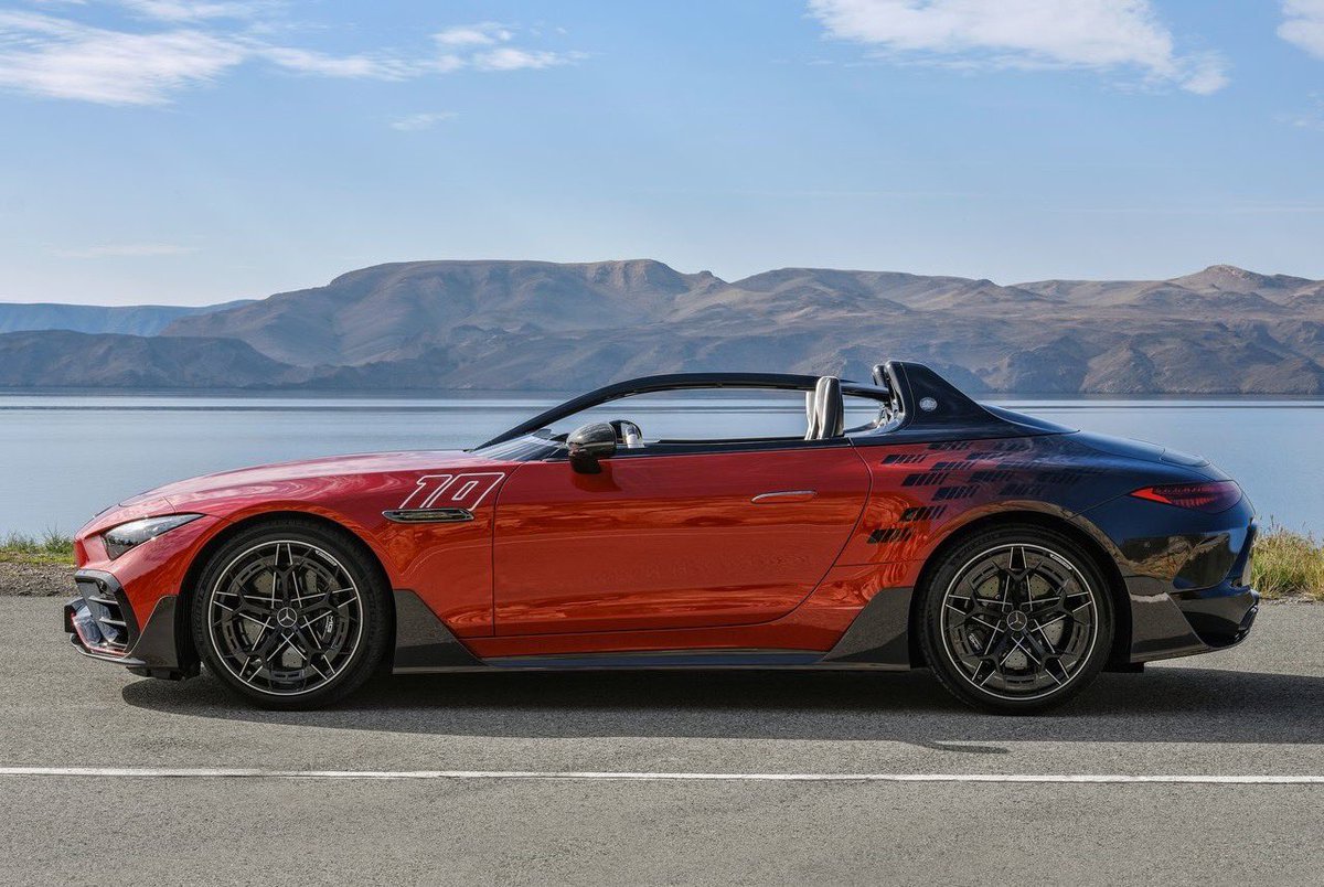 khuleonwheels's tweet photo. Mercedes-AMG’s stunning Mythos Series PureSpeed premieres at 2024 Formula 1 Abu Dhabi Grand Prix. See details here: https://t.co/KzJZ7mwjft

#MercedeeAMG #AMGPureSpeed #MercedesBenzSA https://t.co/9QRC5XoRaT
