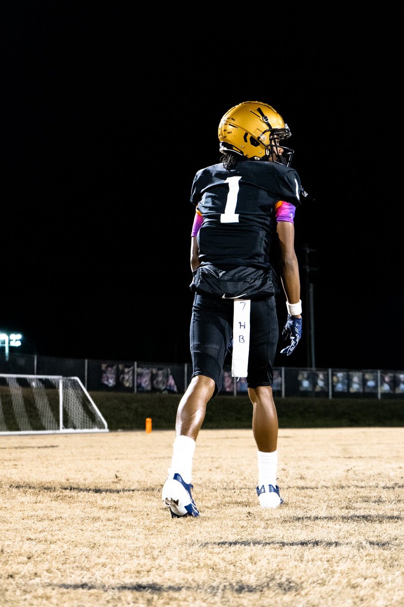 Bubbie ••••••• (@khalilfoster_2) on Twitter photo Senior Year Highlight Tape ✊
hudl.com/v/2QDc9X
<a href="/threat_sports/">Triple Threat Sports Performance inc.</a> <a href="/pepman704/">Matt Morrow</a> <a href="/PrepRedzone/">Prep Redzone 🏈</a> <a href="/dobson_collins7/">Dobson Collins</a> <a href="/JoeLHughesII/">Joe L. Hughes II</a> <a href="/omarporter1/">Omar Porter</a> <a href="/CoachWebb_704/">Adam Webber</a> <a href="/hopo125/">Tyrone Hopper (Recruiting Coach)</a> Senior Year Highlight Tape ✊
hudl.com/v/2QDc9X
<a href="/threat_sports/">Triple Threat Sports Performance inc.</a> <a href="/pepman704/">Matt Morrow</a> <a href="/PrepRedzone/">Prep Redzone 🏈</a> <a href="/dobson_collins7/">Dobson Collins</a> <a href="/JoeLHughesII/">Joe L. Hughes II</a> <a href="/omarporter1/">Omar Porter</a> <a href="/CoachWebb_704/">Adam Webber</a> <a href="/hopo125/">Tyrone Hopper (Recruiting Coach)</a>