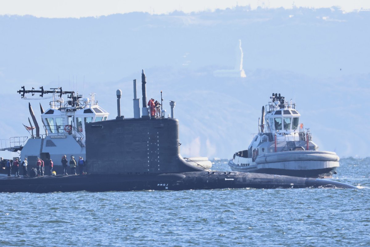 WarshipCam's tweet photo. USS Vermont (SSN 792) Virginia-class Block IV nuclear-powered attack submarine coming into Yokosuka, Japan - December 9, 2024 #ussvermont #ssn792

SRC: TW-@svXwunjkknbmZYw https://t.co/aMFHIEw2UQ