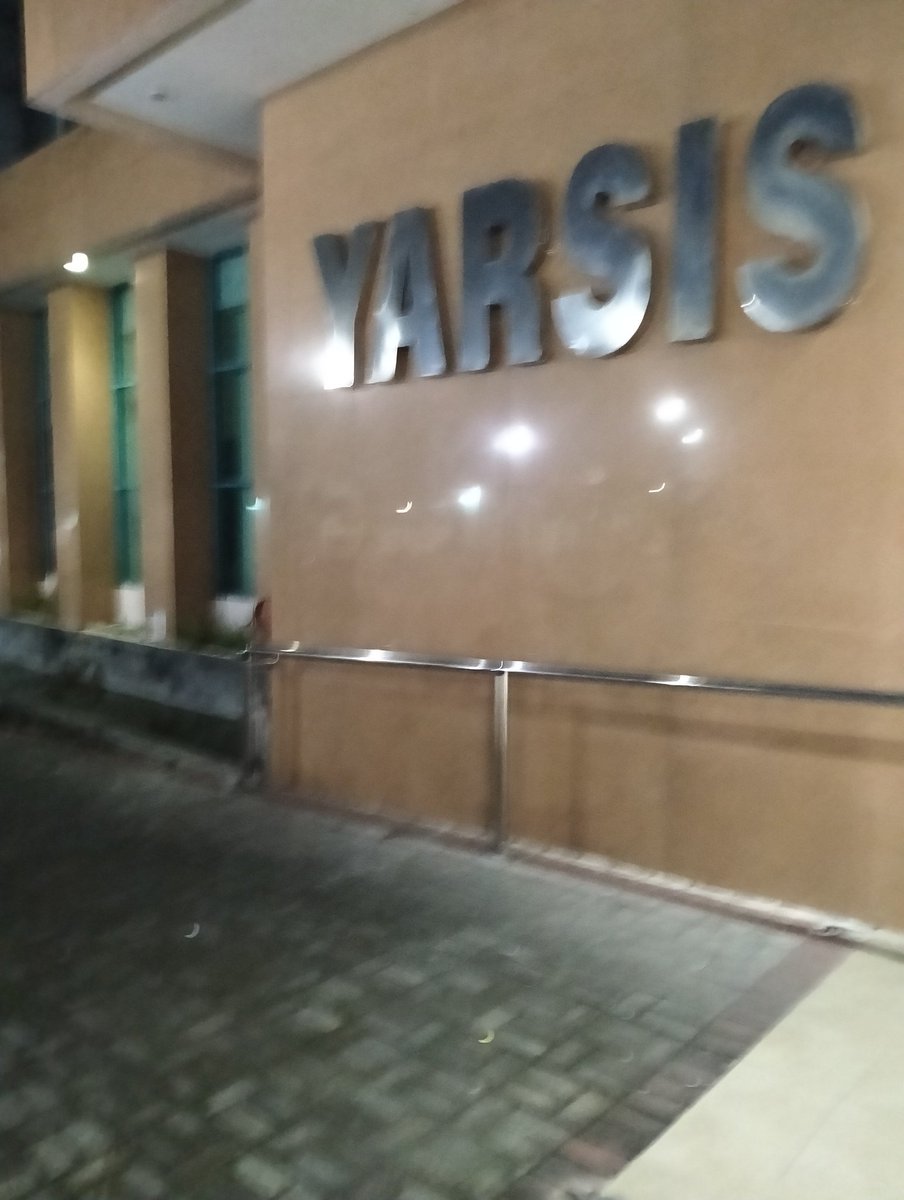 DPyroshop's tweet photo. Saya udah di rumahsakit ,Fix ini murni kecelakaan kata bapak polisi,korban meninggal di rumah sakit
Bukan korban tawuran 
Solo Sleman bandung adem ayem... https://t.co/rDqe0w7szo
