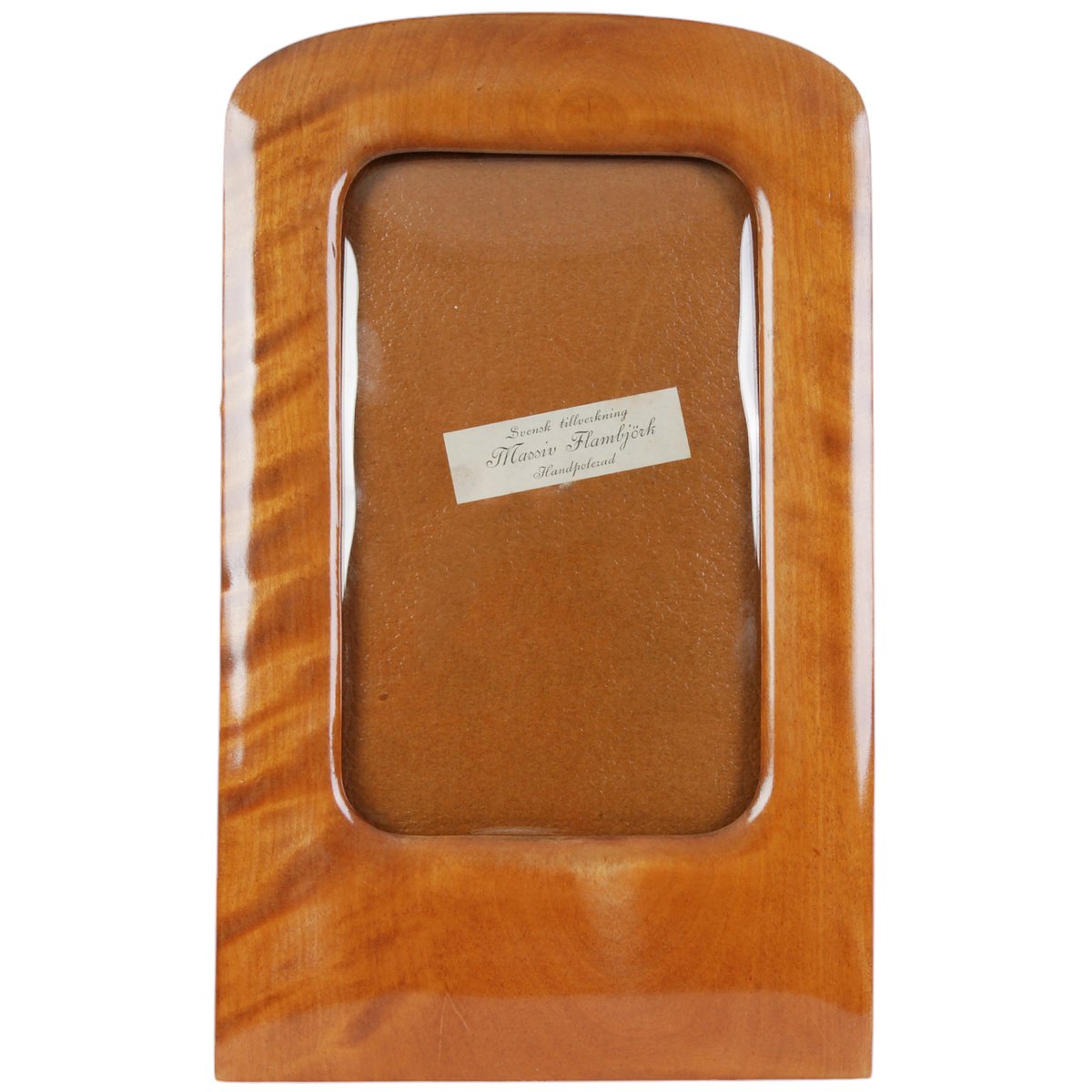 DomaAntikvariat's tweet image. Wooden photo frame
⠀⁠
Place of Production: Europe
Date of Production: 1920s - 1930s
Materials: cardboard, glass, wood
Style: Art Deco
Width: 17.8 cm.
Height: 29.0 cm.
⠀⁠
#WoodenPhotoFrame #VintageFrame #AntiqueDecor #domaantikvariats #WoodFrameArt #collectorsitem #rigalv