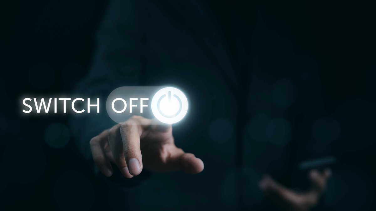 2025 marks the countdown towards the 2027 PSTN switch-off. Industries are shifting to digital, with CSL IoT solutions to keep life-critical, mission-critical, &amp; business-critical systems connected.

Discover how to ensure operational continuity:
ow.ly/85Al50UnnUF