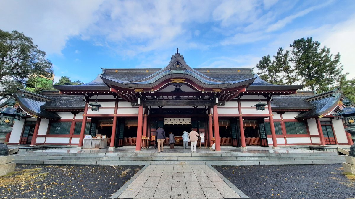 「敦賀。ずっと雨が降っていましたが、写真を撮った時には青空が広がっていました… 」|野生暗黑文青のイラスト