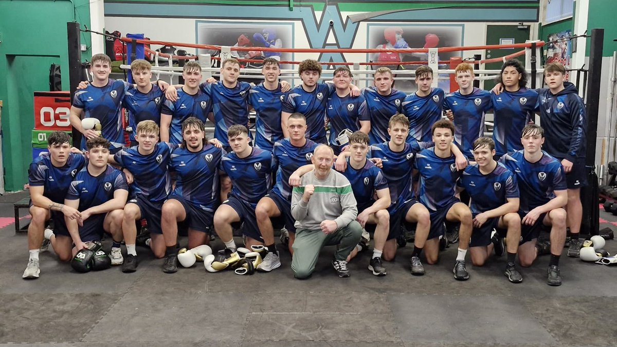 St.Helens R.F.C. (@saints1890) on Twitter photo ๐ฅ As Pre-Season rolls on for our Reserves and Academy St.Helens players, the intensity stepped up with a visit to world-class boxer Martin Murray's Think Fast Academy Gym!
Thank you to <a href="/MartinMurrayBox/">Martin Murray</a> and Dom for hosting our players!
โก saintsrlfc.com/2024/12/09/acaโฆ ๐ฅ As Pre-Season rolls on for our Reserves and Academy St.Helens players, the intensity stepped up with a visit to world-class boxer Martin Murray's Think Fast Academy Gym!
Thank you to <a href="/MartinMurrayBox/">Martin Murray</a> and Dom for hosting our players!
โก saintsrlfc.com/2024/12/09/acaโฆ