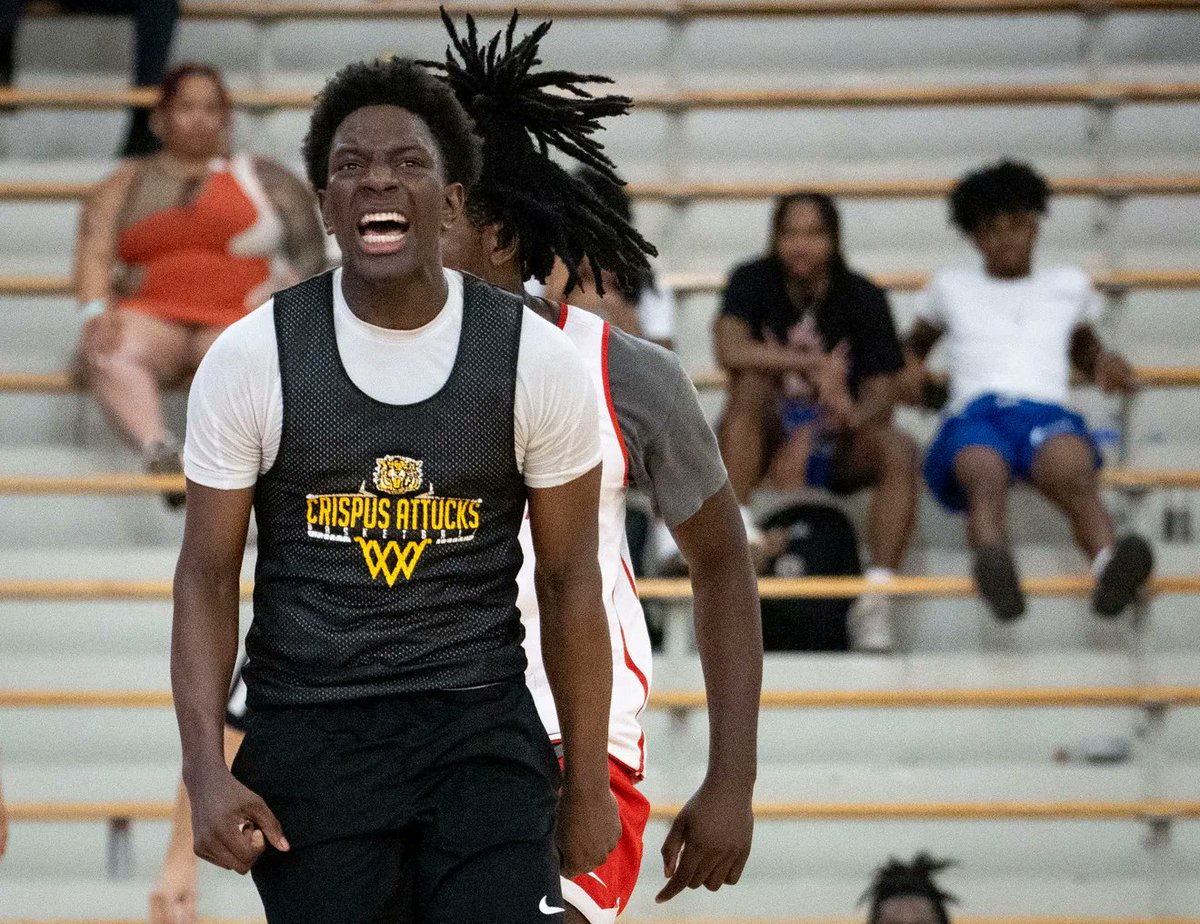 Monday Insider: Get to see Braylon Mullins while you can, Fishers a machine, inside Attucks' 5-0 start, 15 standouts from Sneakers for Santa and more: bit.ly/4io7YPV