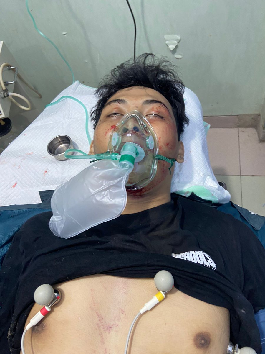 acil_riot tweet media