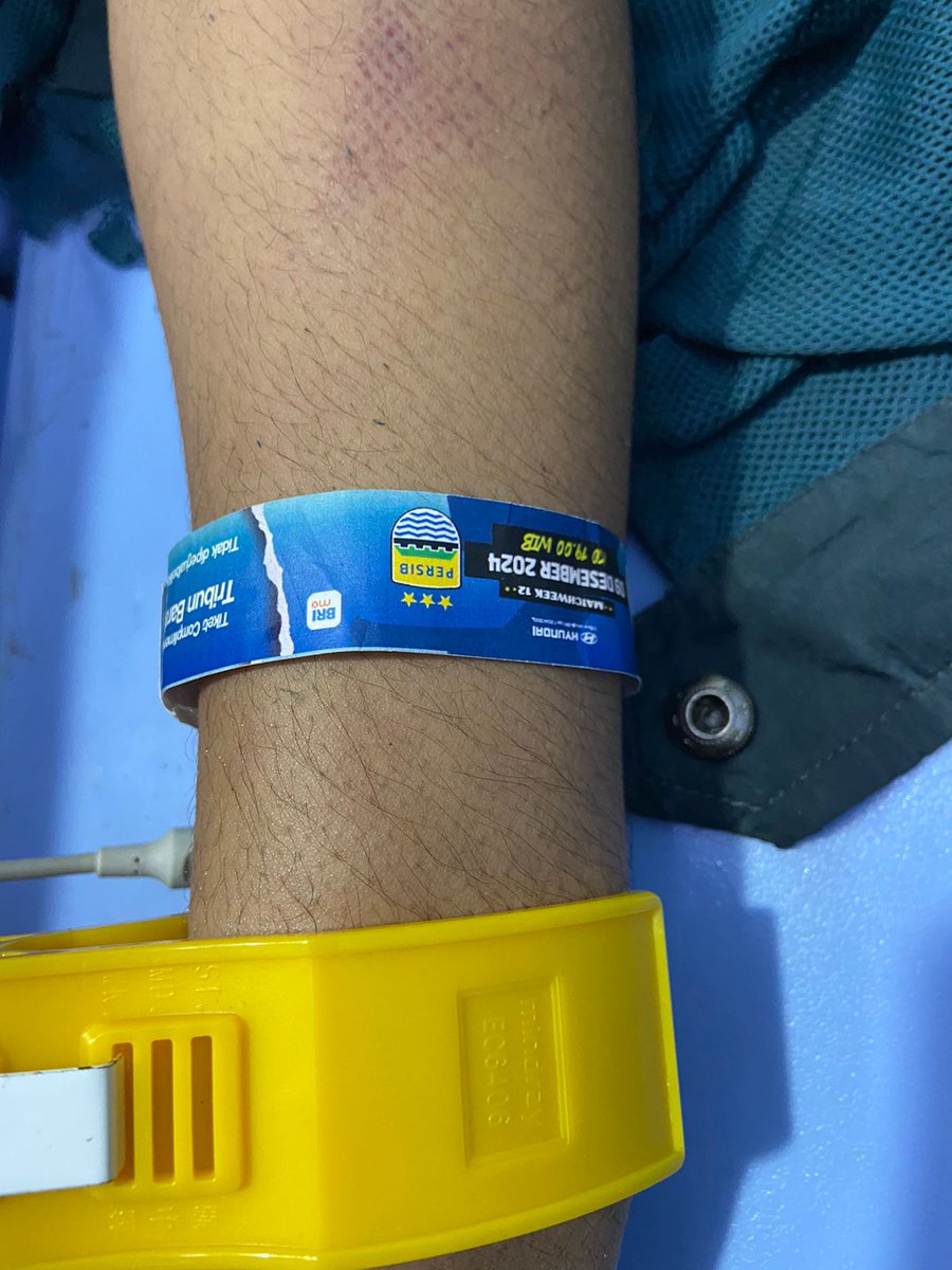 acil_riot tweet media