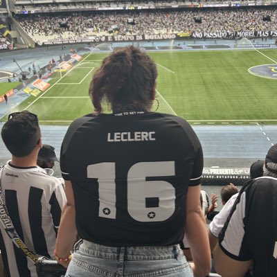 aninhap_ramos's tweet photo. #NovaFotoDePerfil
#Etempodebotafogo 
#essereferrari
#ilpredestinato
@Botafogo @ScuderiaFerrari @Charles_Leclerc https://t.co/8hiVGQ5vhc