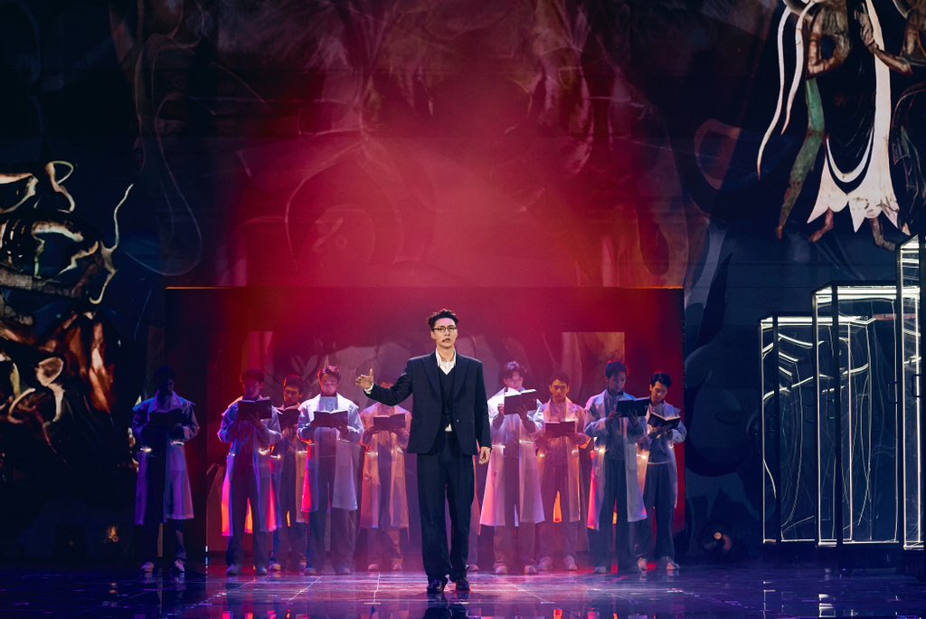 lay_studio's tweet photo. The same blood flows in the same land，the same culture is guarded under the same sky.
@layzhang first musical drama “The Summoning of Dunhuang", Beijing🔚
#LAY #LayZhang https://t.co/QvzbnBstDQ