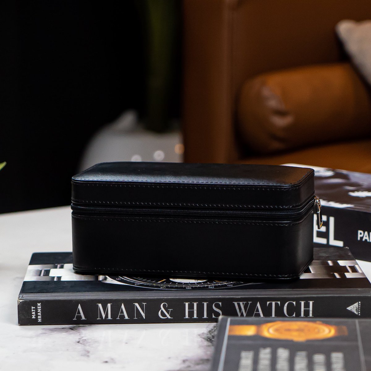 luxurywatchroll's tweet image. Meet the LWR 3-Slot watch box, the ideal solution for watch enthusiasts. Designed to be sleek yet protective, this box carries three watches securely in a compact, storage friendly form. #watchstorage #lwr #organization
