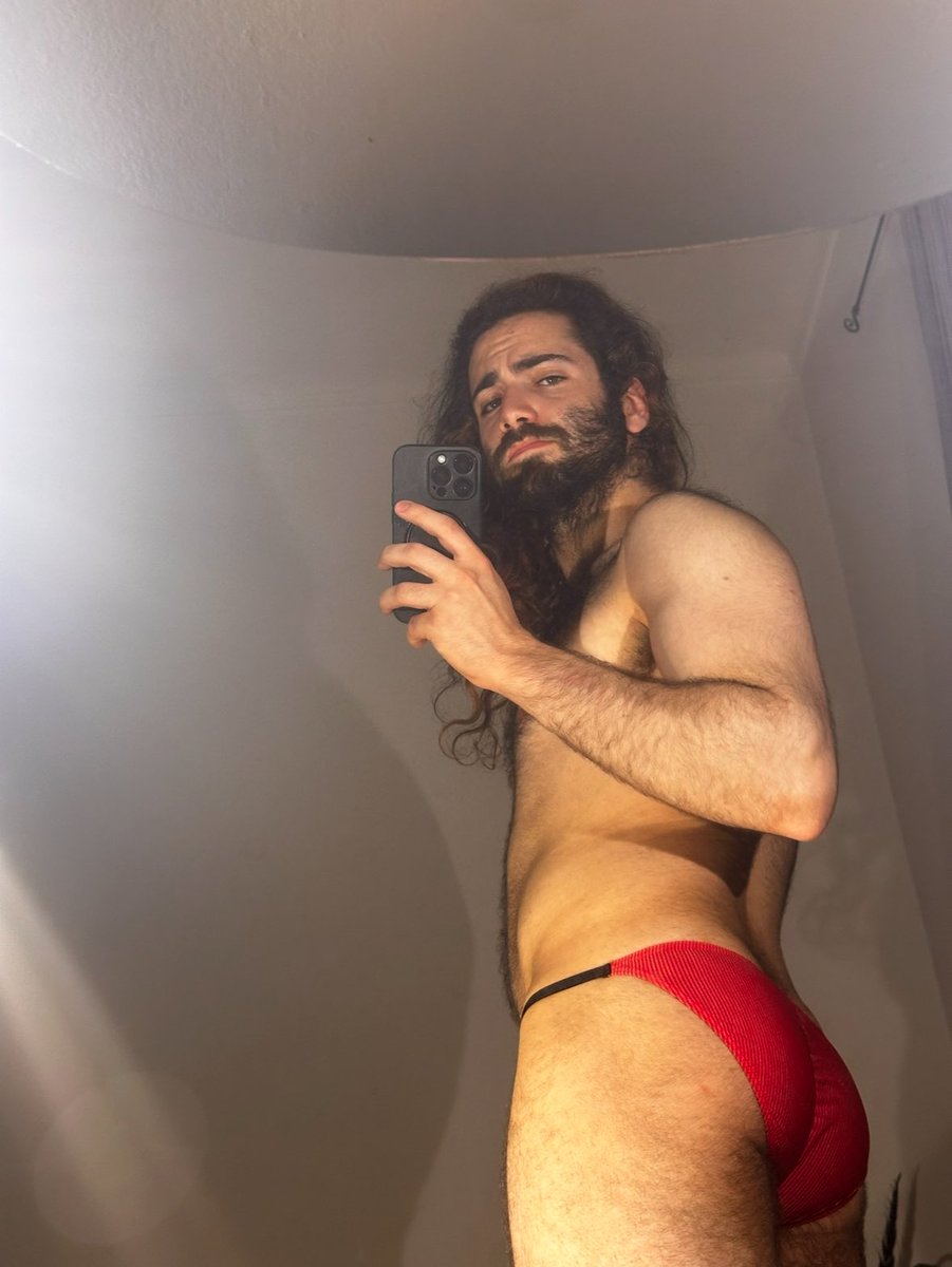 notnotyann's tweet photo. What’s your favorite underwear? https://t.co/zHcKOb0aj7