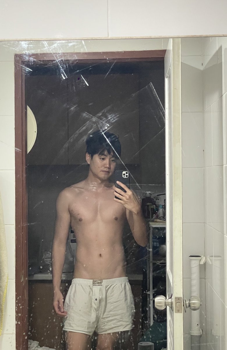 DohciiDoh's tweet photo. Mirror selfie late 2024 https://t.co/WQCINI6Har