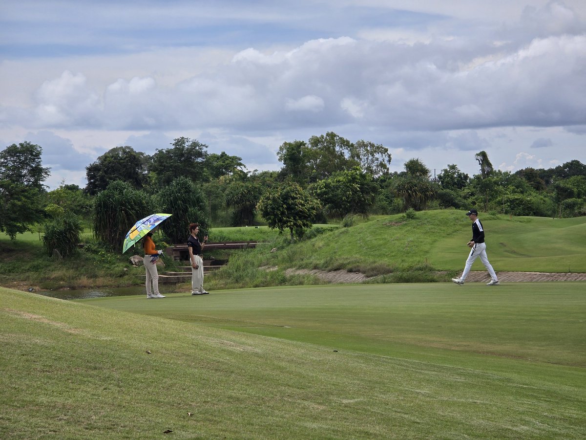 tormorkaomuang's tweet image. จบแล้วสินะ รู้สึกผูกพันไปแล้วด้วย กับ MUMUTOFU STORY บอกเลยว่าเป็นการทำงานที่สนุกมาก ถึงจันทร์ต่อไปจะไม่มีแล้วก็ไม่เป็นไรนะ ฉันเชื่อว่า มมตห จะอยู่ในความทรงจำเราตลอดไป

ขอบคุณดองแฟค และอะไรก็ตามที่ให้ฉันได้มาเป็นส่วนหนึ่งของ มมตห นะ ❤️

MMTF ON PAR
#MUMUTOFUepFinal