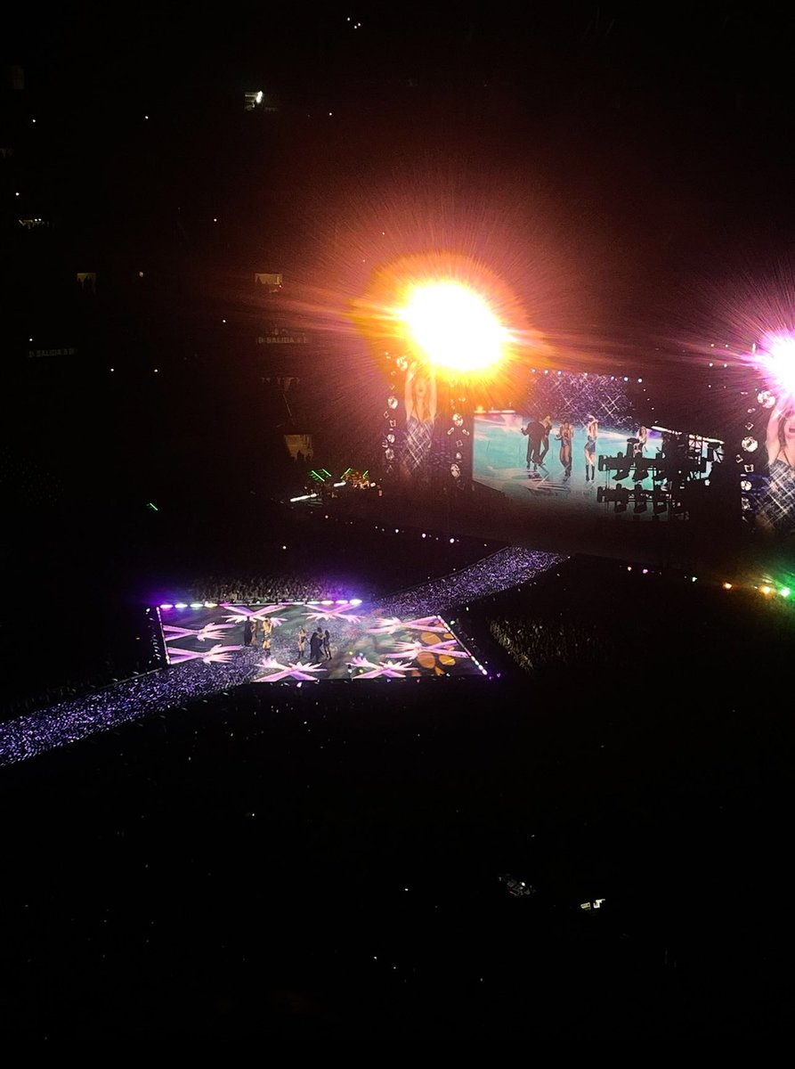 itxasoav's tweet photo. @taylorswiftes_ Madrid N1😭 https://t.co/19nm9Yvhek
