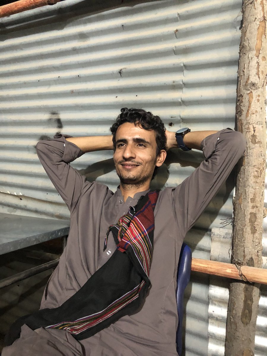 سیٹھ یار، تئی بیگواہی باور نہ کنت، بے باوریں دزمن ءِ، تئی ڈولیں مھروان چون بندیگ کنگ بوت کناں۔۔؟ او پدا دودا، گمشاد دوبر رسترانی دست ء کپتگ انت، من پہ شمے آجو بوھگ ء دزمن دیما دستاں نہ بنداں، من شمے ایمان و نظریہ سلامتی دعا لوٹاں، ہرچ جاگہ ءِ سلامت بات ءِ، بلوچ بات ءِ،