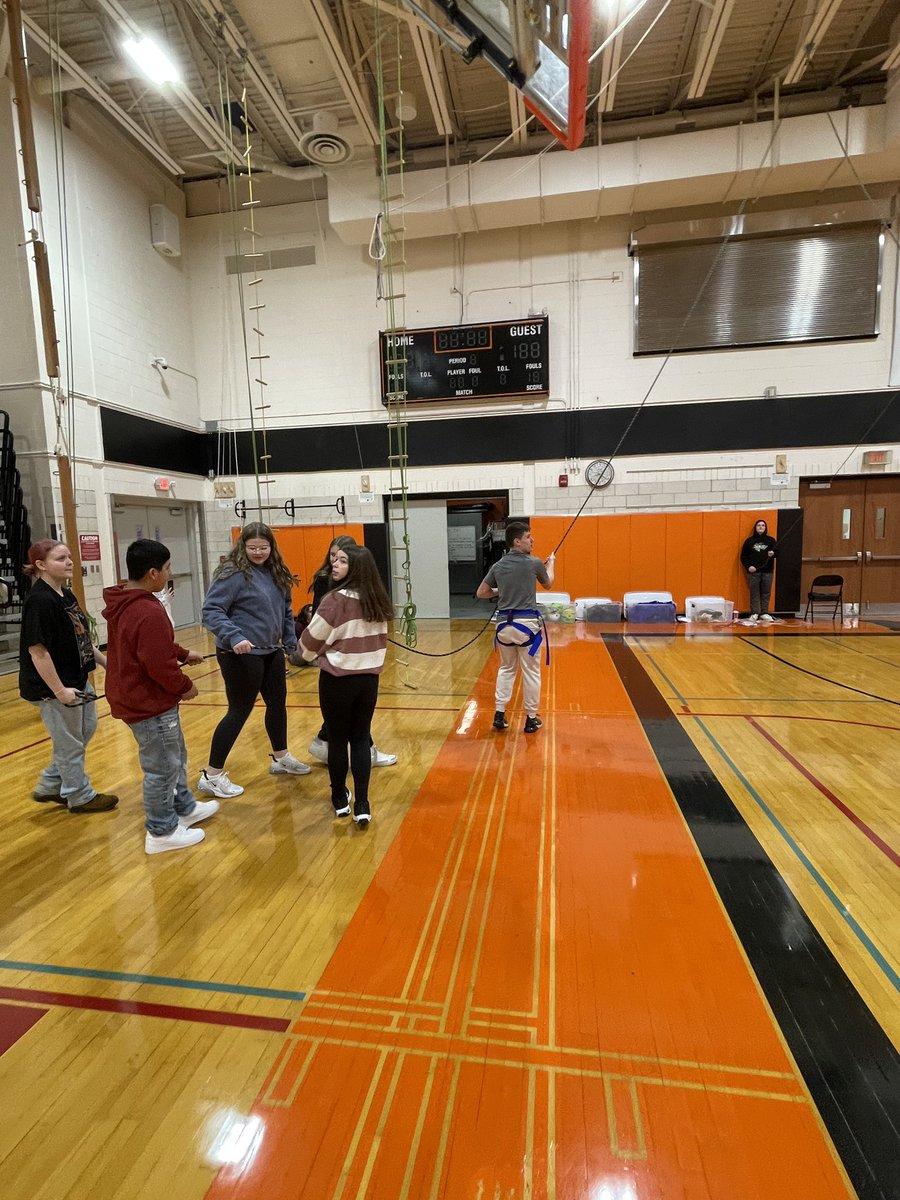 SParkhurst1991's tweet photo. The Swing Shot is back in action at Mexico HS! Thank you to @MACSPride and @RunnerDonna for the support of our Dept and purchase of new PA equipment! @Mexico_Bball @MexicoTigers #pe #projectadventure https://t.co/WpT4N23SuE