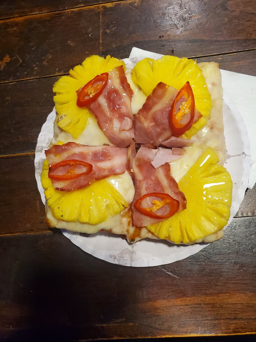 daleloandr's tweet photo. @ZssBecker Pizza meme time https://t.co/C5fv0OqDRU