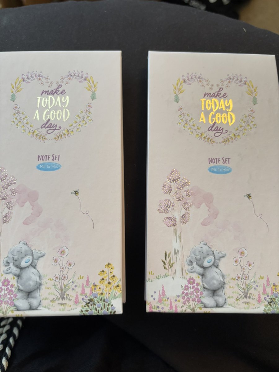 nykjb's tweet photo. @cardfactoryplc What I ordered compared to what has been received. Not happy at all! https://t.co/FEPPZGnsGW