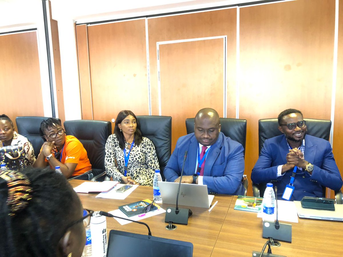 aswhanoyostate's tweet photo. Workshop on Improving Access to Justice for Women &amp; Girls living with HIV &amp; AIDS in Nigeria organised by @UnaidsNigeria to Commemorate the 16 Days of Activism 2024 with ASWHAN members sharing experiences
#16DaysofActivism #ASWHANWomen #AswhanNg #NoExcuse #StopViolence https://t.co/qxuNjLhcMe