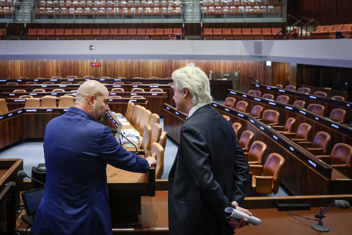 AmirOhana's tweet photo. Welcome to the Knesset dear friend, welcome to Jerusalem 🇮🇱🤝🇳🇱 

@geertwilderspvv https://t.co/CI0XzRYqJ3