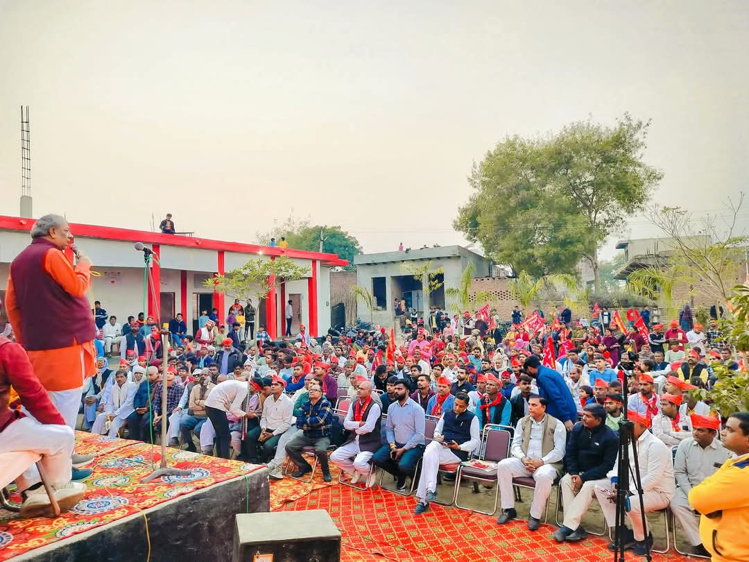 drsanjayknishad's tweet photo. 10 Day संवैधानिक अधिकार न्याय यात्रा... 🚩

निषाद पार्टी की संवैधानिक अधिकार न्याय यात्रा जिला गौतमबुद्ध नगर के जेवर खादर में जनसभा।

#संवैधानिकअधिकार #samvaidhanikadhikaryatra #संवैधानिकअधिकारयात्रा
#nishadadhiveshan #nishadekta  #machhuascarakshan
#drsanjaykumarnishad #nishadparty