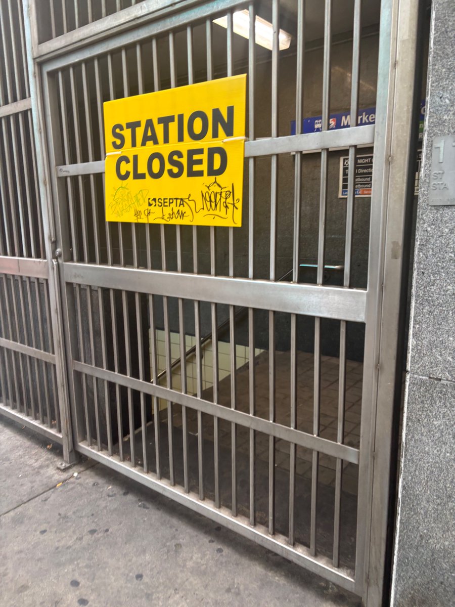 KatieKring's tweet photo. @SEPTA_SOCIAL FYI it was closed again this morning - southeast corner of 11th &amp; market. https://t.co/0dqcTmNA45