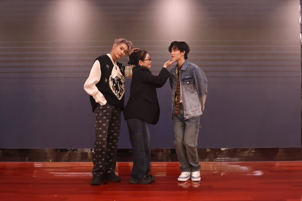 sunx0418's tweet photo. See you next time🥰
@TutorKrp @mynameis_yim https://t.co/EU4jcnnXmh
