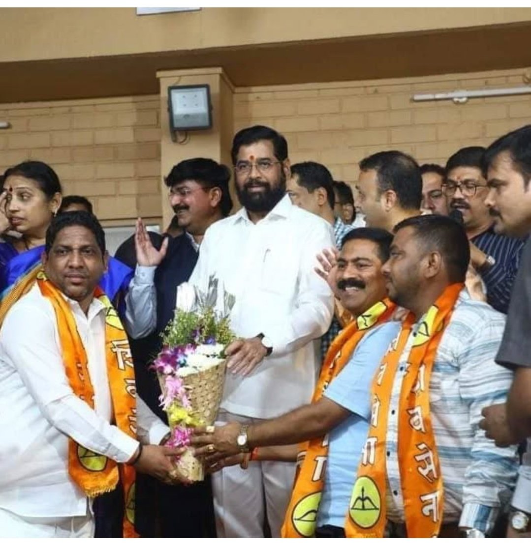 RockstarSSR98's tweet photo. For 4.5 years,BJP leaders hv been saying they hv proof of DS case

Why don't they make it public?

DS's files got deleted all of sudden 

What is stopping BJP?

Who is being saved &amp;Why?

What happened to SIT for DS?

Connect the dots
#SushantSinghRajput𓃵
#JusticeForDishaSalian https://t.co/wmaDRpyNGG