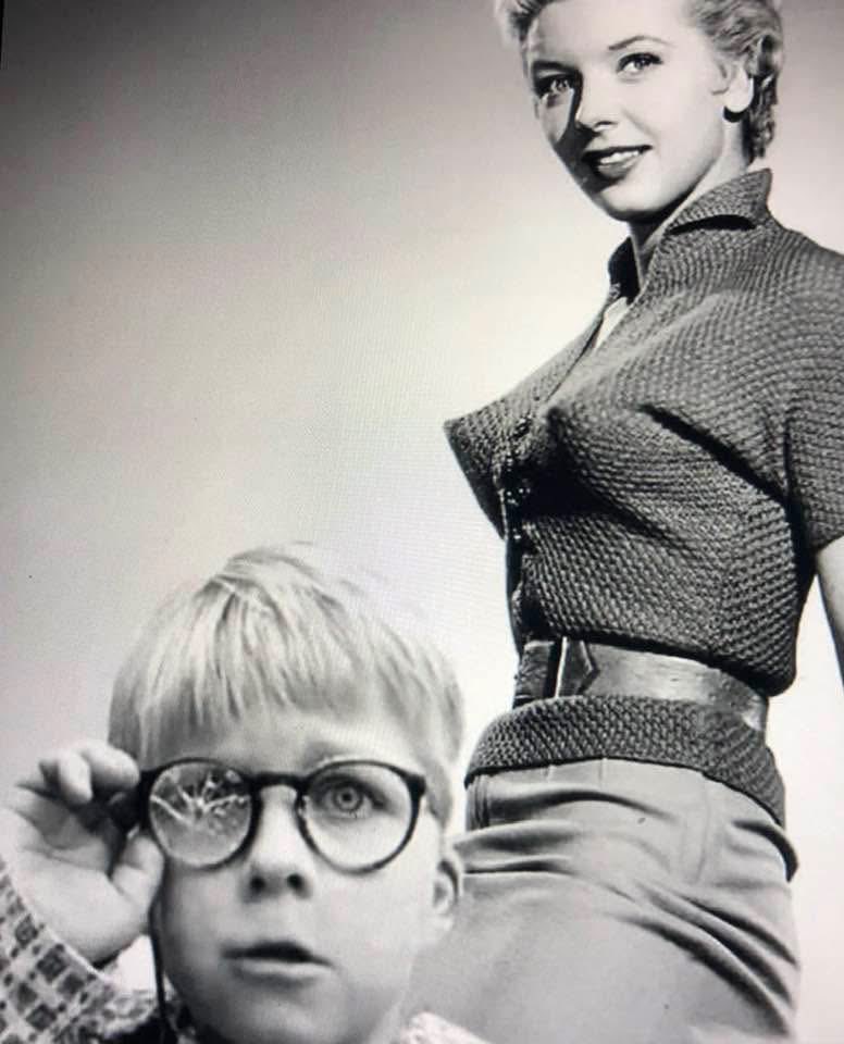 She’ll poke your eye out! 🤓😜