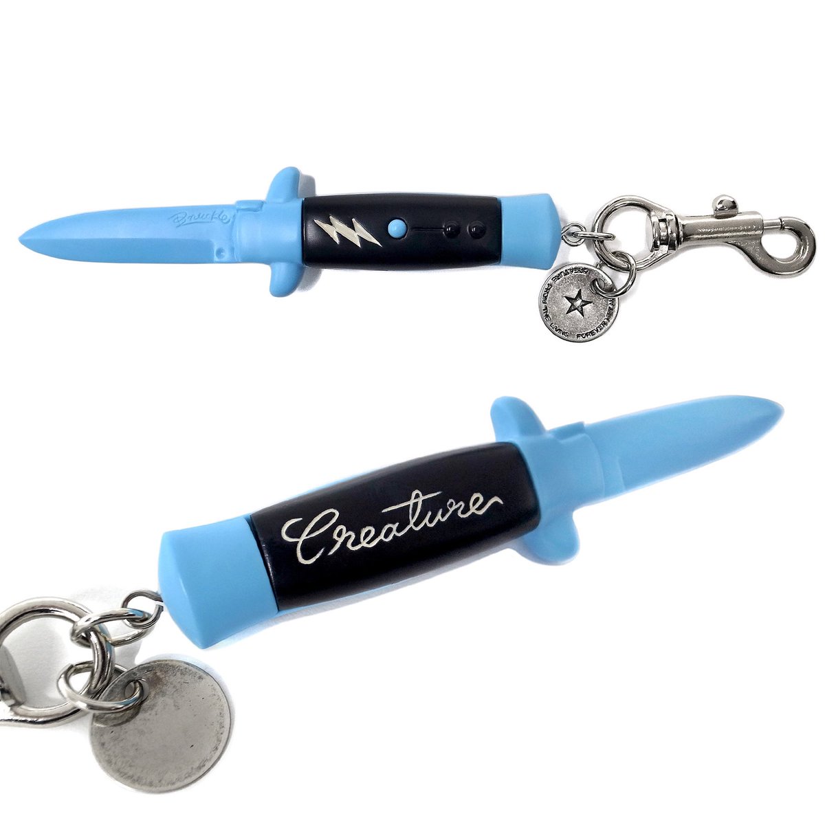 greed_store's tweet photo. #creaturefromtheliving
●「SWiTCHBLADE」 Big Key Chain!!
Made by #KNUCKLE ( #LittleChopDesign )
グレーはラスト1点!!
ブルー、イエローは残り2点!!
ご検討中のお客様はお早めに!!
◎ご購入はコチラ
GY・BL
https://t.co/AR1KcoQorI
YL
https://t.co/0O7RgAAfHe https://t.co/k1gZYl06iC