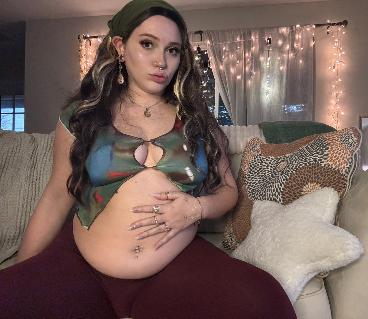 bellagirlsbelly's tweet photo. °₊·ˈ∗♡( ˃̶᷇ ‧̫ ˂̶᷆ )♡∗ˈ‧₊°
#feedee #chubby #fatgf https://t.co/tchWVohbkX
