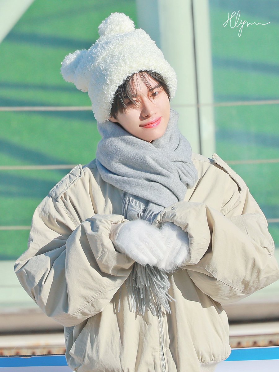 Hlynn___'s tweet photo. 241206  미팬

기요미…!!🐣

#TWS #tws #투어스 #247withus #李炅潣 #炅潣 #kyungmin #이경민 #경민 https://t.co/HTGhlmar9E