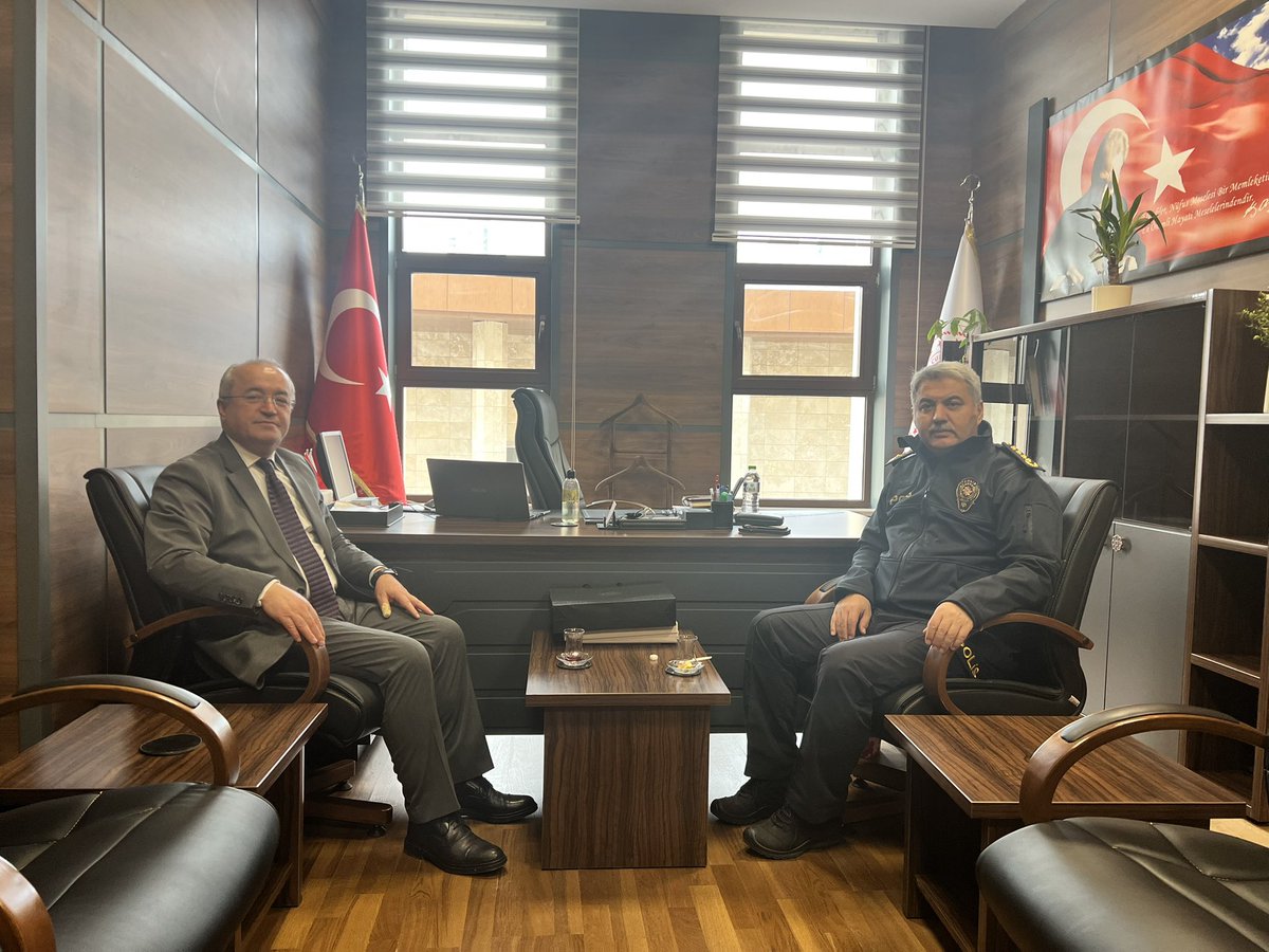 Niğde İl Nüfus ve Vatandaşlık Müdürlüğü (@nigdenufus) on Twitter photo İlimiz İl Emniyet Müdürü Sayın Yılmaz DELEN Müdürümüz Fahri TANRIVERDİ’ye hayırlı olsun ziyaretinde bulunmuşlardır. Nazik ziyaretleri için teşekkür ederiz.
<a href="/itasyapan/">İbrahim Taşyapan</a>
<a href="/NigdeValiligi/">T.C. Niğde Valiliği</a>
<a href="/FahriTanrverdi1/">Fahri Tanrıverdi</a>
<a href="/ayseyavuz__/">Ayşe YAVUZ</a> İlimiz İl Emniyet Müdürü Sayın Yılmaz DELEN Müdürümüz Fahri TANRIVERDİ’ye hayırlı olsun ziyaretinde bulunmuşlardır. Nazik ziyaretleri için teşekkür ederiz.
<a href="/itasyapan/">İbrahim Taşyapan</a>
<a href="/NigdeValiligi/">T.C. Niğde Valiliği</a>
<a href="/FahriTanrverdi1/">Fahri Tanrıverdi</a>
<a href="/ayseyavuz__/">Ayşe YAVUZ</a>