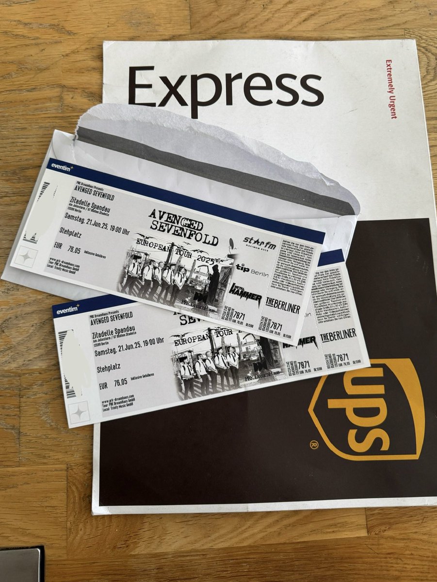 sophigarrett's tweet photo. I ordered these tickets two days ago. The gig isn’t until June.
#GermanEfficiency #EXTREMELYURGENT https://t.co/QJyRPXnysR