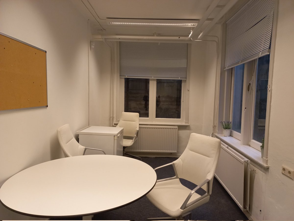 Renske Hoff (@renskehoff) on Twitter photo Reviewing lactation rooms at <a href="/UniUtrecht/">Utrecht University</a>, part 3: Trans 10, K.01B. Not great, 3/10. There's a fridge and the door can be locked, but lacking a comfortable chair and a tap. Also very bright white lighting. Just not a pleasant space. #ParentInAcademia #Breastfeeding Reviewing lactation rooms at <a href="/UniUtrecht/">Utrecht University</a>, part 3: Trans 10, K.01B. Not great, 3/10. There's a fridge and the door can be locked, but lacking a comfortable chair and a tap. Also very bright white lighting. Just not a pleasant space. #ParentInAcademia #Breastfeeding