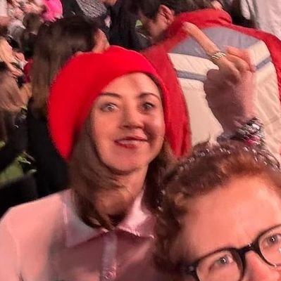 NEW MIDDLE FINGER PIC WE CHEERED