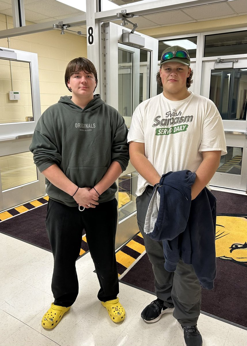 Round Lake Athletics (@athleticsrl) on Twitter photo Thank you to our student-athletes who assisted with the Santa’s Workshop event this past weekend.
Shout out to Frank & AJ for working hard on Friday night and donating their time to help set up the event.
“There’s nothing stronger than the heart of a volunteer”
<a href="/RLHSFB/">Round Lake Football</a> Thank you to our student-athletes who assisted with the Santa’s Workshop event this past weekend.
Shout out to Frank & AJ for working hard on Friday night and donating their time to help set up the event.
“There’s nothing stronger than the heart of a volunteer”
<a href="/RLHSFB/">Round Lake Football</a>